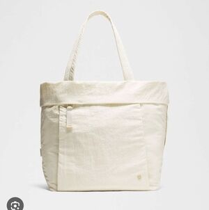Lululemon On My Level Carryall Tote Bag 27.5L